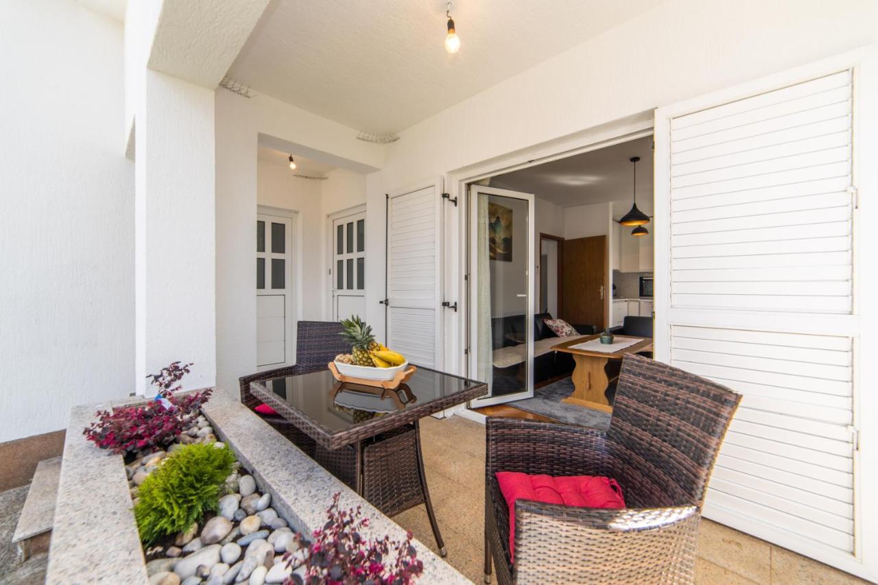 Guesthouse Four Rivers ชาพลินา ภายนอก รูปภาพ