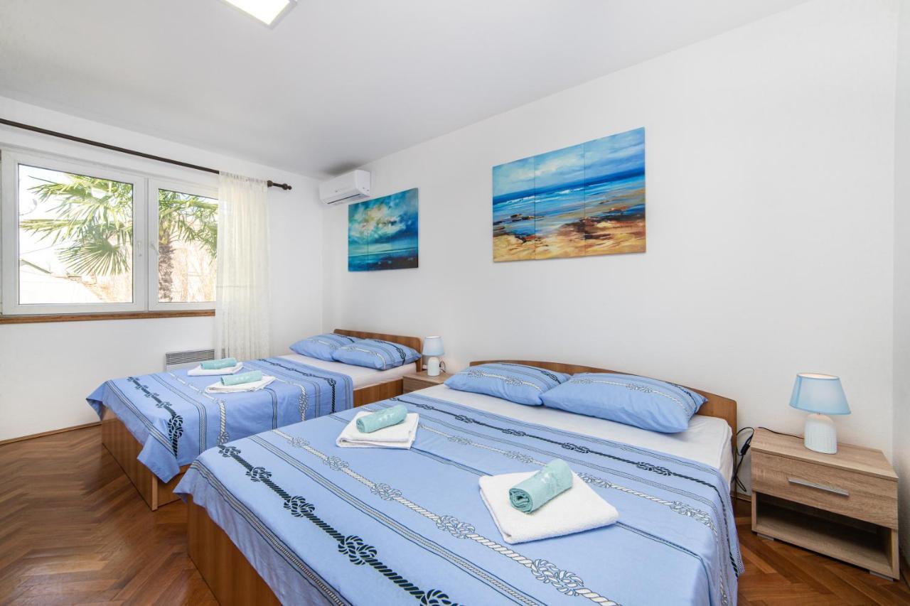 Guesthouse Four Rivers ชาพลินา ภายนอก รูปภาพ